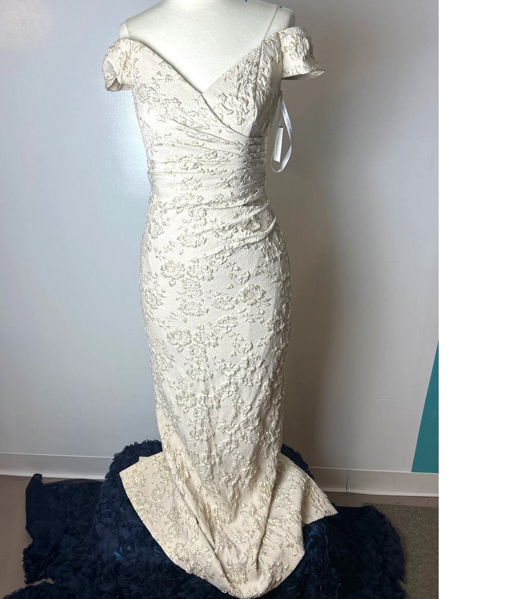 Oleg Cassini Gold Off Shoulder Ruched Jacquard sz 6 formal